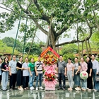 Hành trình về địa chỉ đỏ - Thăm quê Bác